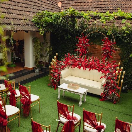 Kayyalas Courtyard Thrissur Eksteriør bilde