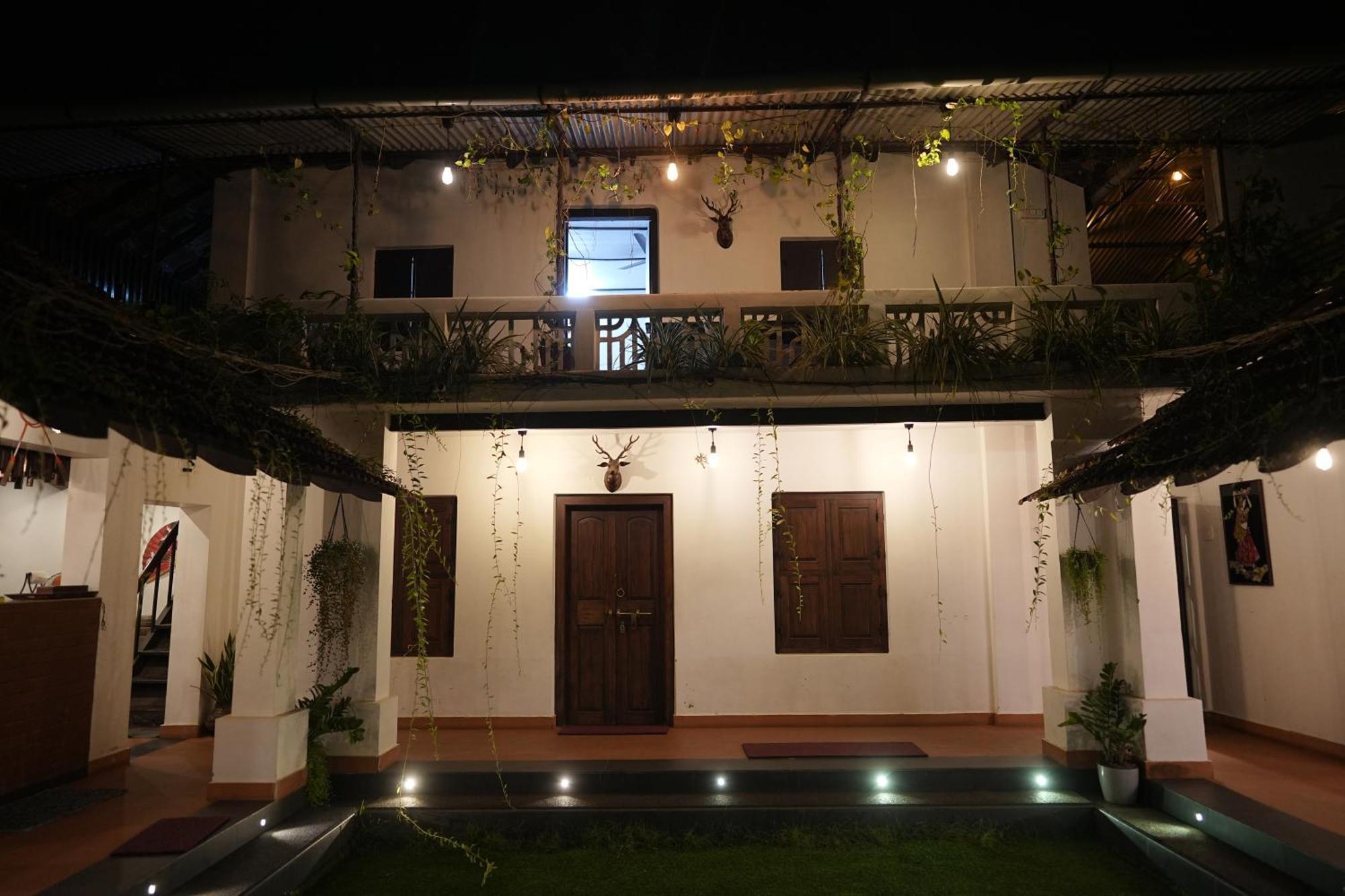 Kayyalas Courtyard Thrissur Eksteriør bilde
